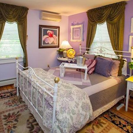 The Fairlawn Inn Hunter Bagian luar foto