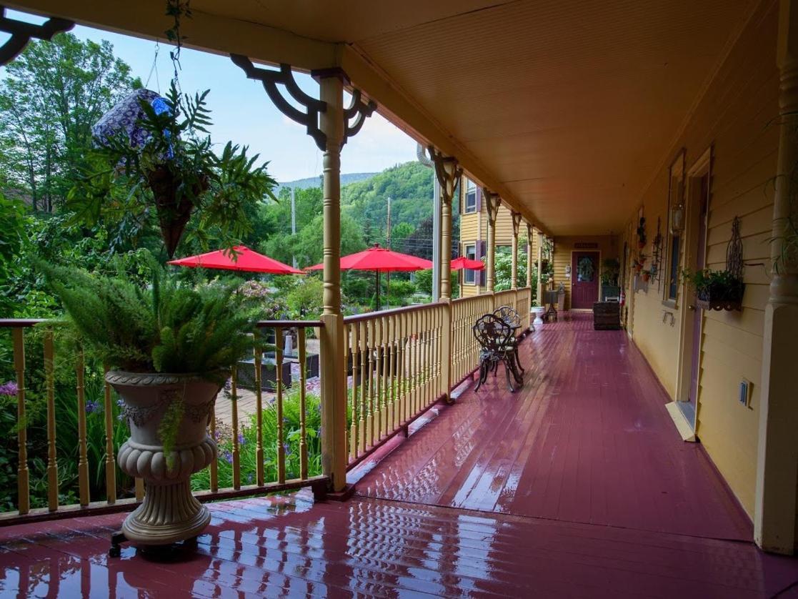 The Fairlawn Inn Hunter Bagian luar foto
