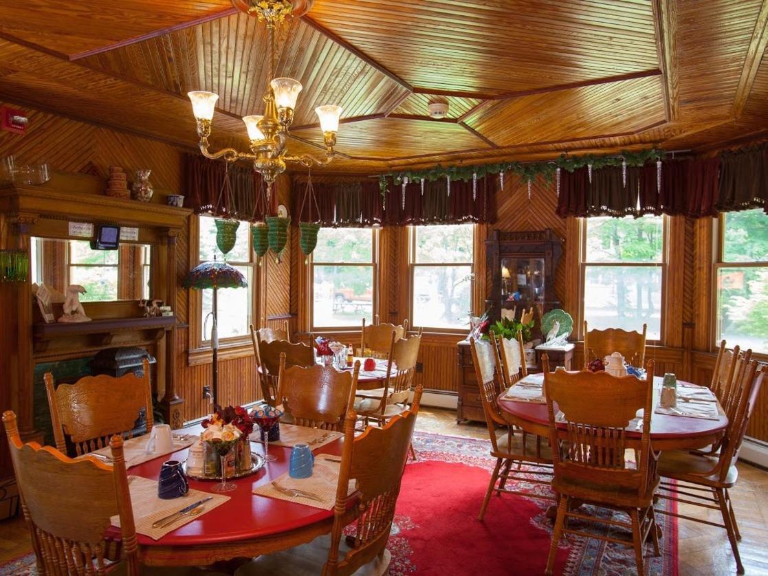 The Fairlawn Inn Hunter Bagian luar foto