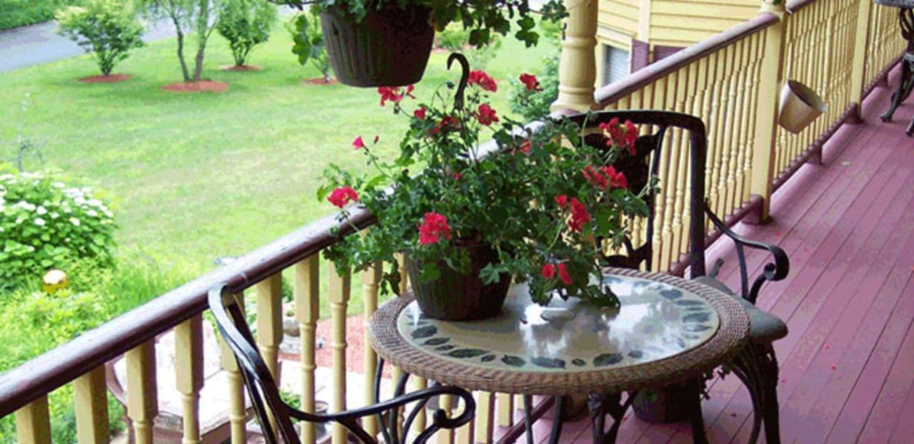 The Fairlawn Inn Hunter Bagian luar foto