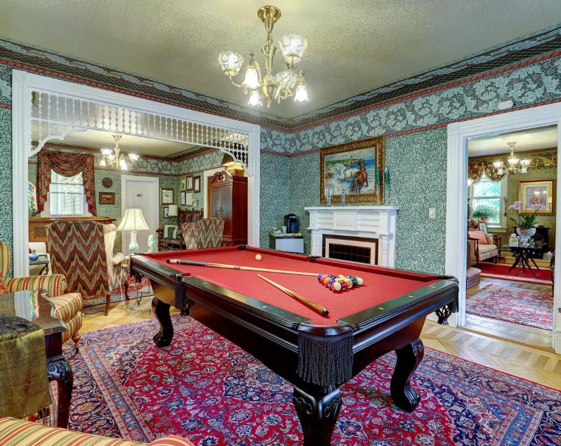 The Fairlawn Inn Hunter Bagian luar foto