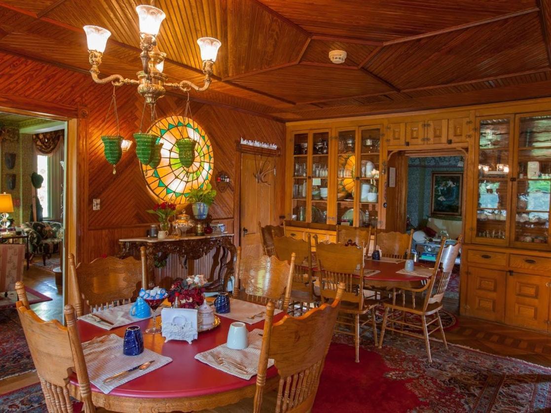 The Fairlawn Inn Hunter Bagian luar foto