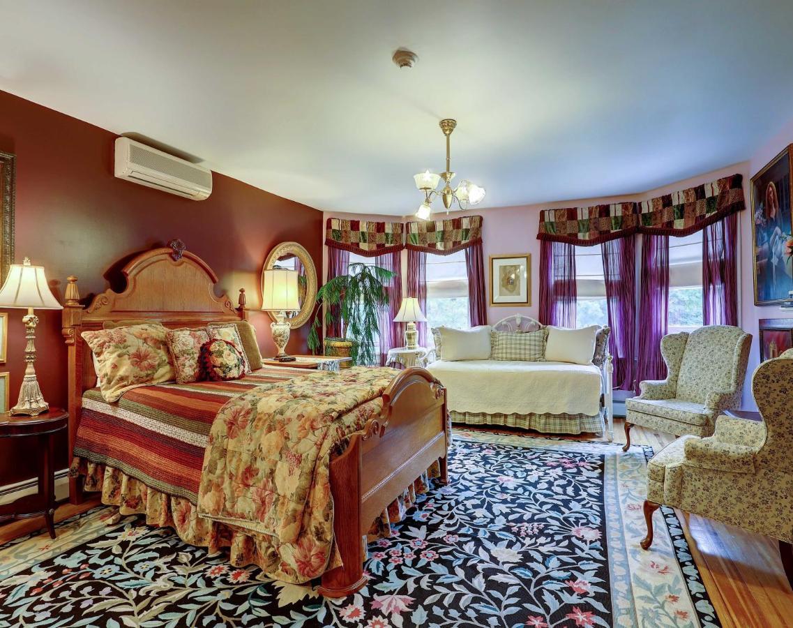 The Fairlawn Inn Hunter Ruang foto