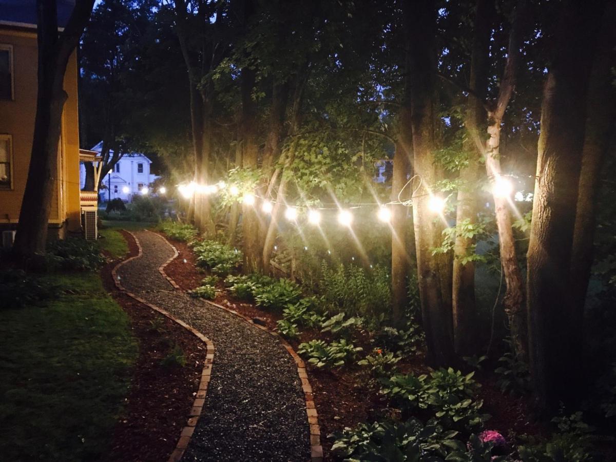 The Fairlawn Inn Hunter Bagian luar foto