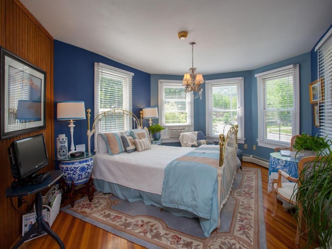 The Fairlawn Inn Hunter Bagian luar foto