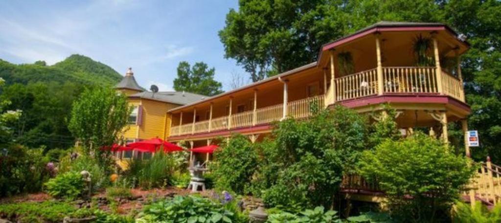 The Fairlawn Inn Hunter Bagian luar foto