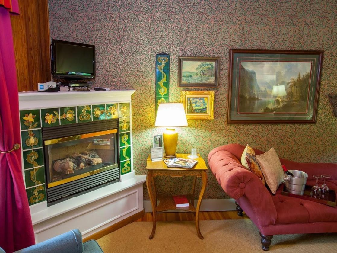 The Fairlawn Inn Hunter Bagian luar foto