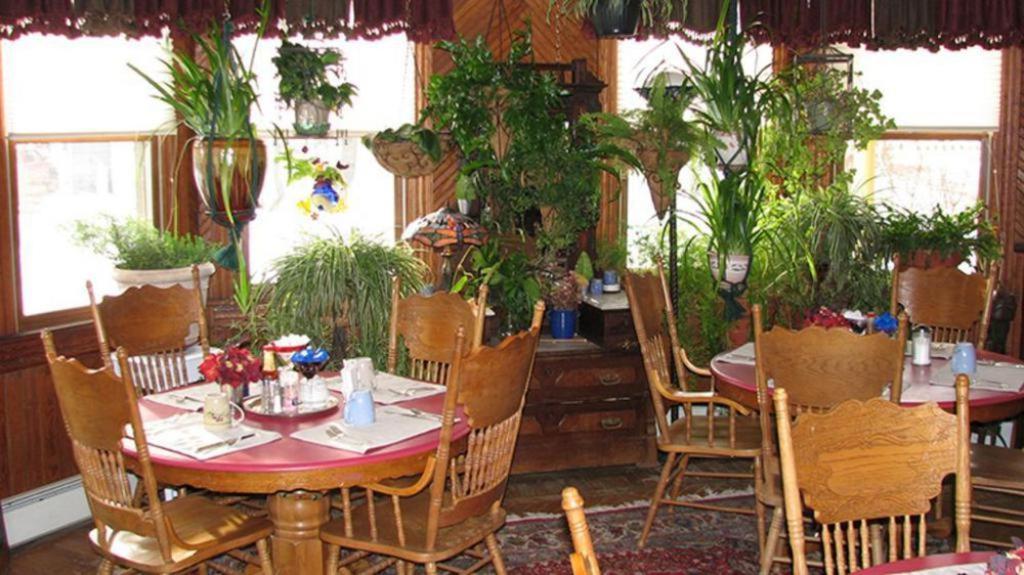 The Fairlawn Inn Hunter Bagian luar foto